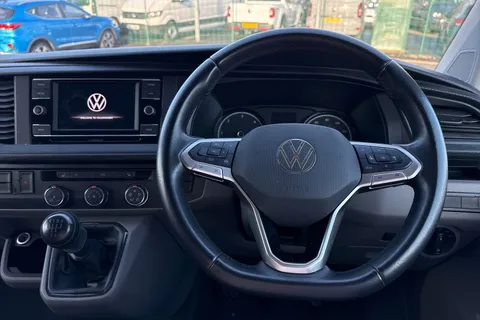 DE74PXJ Volkswagen Transporter 2.0 TDI 110 Startline Van Thumbnail #18