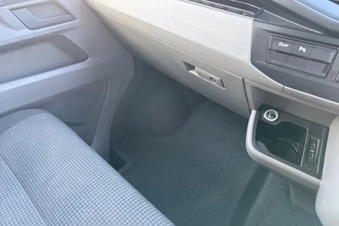 DE74PXJ Volkswagen Transporter 2.0 TDI 110 Startline Van Thumbnail #20