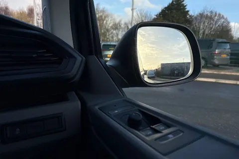 DE74PXJ Volkswagen Transporter 2.0 TDI 110 Startline Van Thumbnail #21