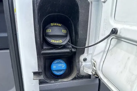 DA75OJW Volkswagen Crafter CR35 Commerce Plus MWB 140 PS FWD  - 25 Model Year Thumbnail #25