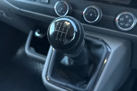 DG74CXO Volkswagen Transporter 2.0 TDI 150 Highline Van Thumbnail #23