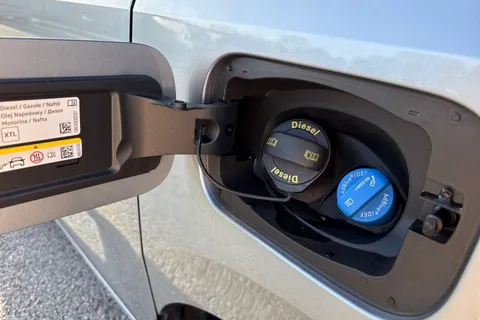 DC75URV Volkswagen California Ocean T7 SWB 150PS  2.0 TDi DSG - 19' Alloys Thumbnail #25