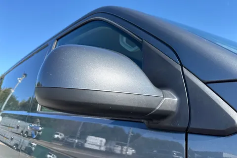 DG74CXO Volkswagen Transporter 2.0 TDI 150 Highline Van Thumbnail #26