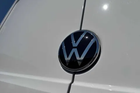 DG75CFY Volkswagen Crafter CR35 Commerce MWB 140 PS FWD  - 25 Model Year/Business Pack Thumbnail #34