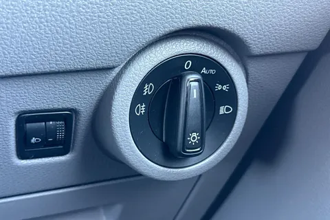 DG74CXO Volkswagen Transporter 2.0 TDI 150 Highline Van Thumbnail #35