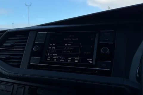 DE74PXJ Volkswagen Transporter 2.0 TDI 110 Startline Van Thumbnail #38