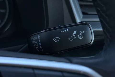 DG74CXO Volkswagen Transporter 2.0 TDI 150 Highline Van Thumbnail #40