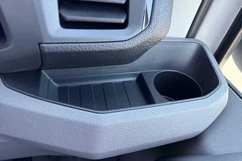 DG75CFY Volkswagen Crafter CR35 Commerce MWB 140 PS FWD  - 25 Model Year/Business Pack Thumbnail #44