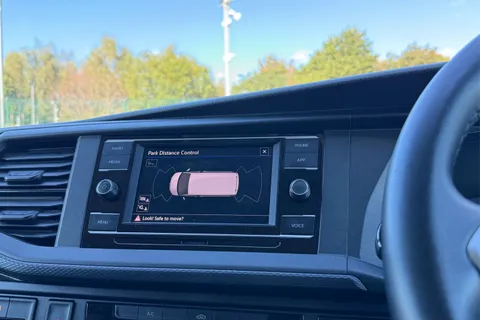 DG74CXO Volkswagen Transporter 2.0 TDI 150 Highline Van Thumbnail #53