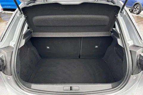 DP69YTZ Vauxhall Corsa 1.2 SE Nav Euro 6 5dr Thumbnail #8