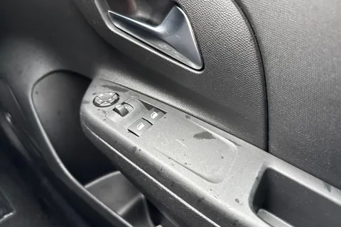 DP69YTZ Vauxhall Corsa 1.2 SE Nav Euro 6 5dr Thumbnail #22