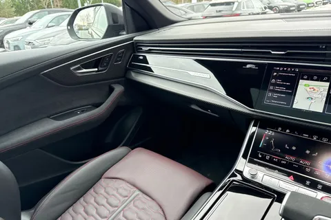DX75UBG Audi RS Q8 SUV performance Carbon Vorsprung   640 PS tiptronic Thumbnail #21