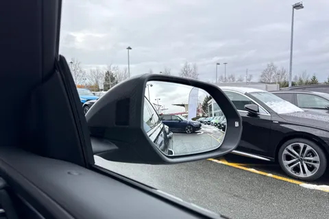 DX75UBG Audi RS Q8 SUV performance Carbon Vorsprung   640 PS tiptronic Thumbnail #22