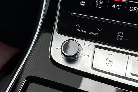 DX75UBG Audi RS Q8 SUV performance Carbon Vorsprung   640 PS tiptronic Thumbnail #47