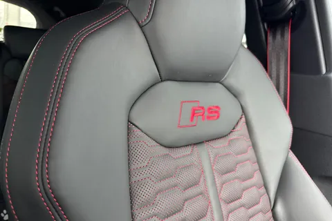 DX75UBG Audi RS Q8 SUV performance Carbon Vorsprung   640 PS tiptronic Thumbnail #50