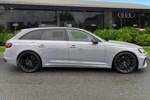 SV72WRX Audi RS 4 Avant RS 4 Avant Carbon Black   450 PS tiptronic Thumbnail #4