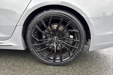 SV72WRX Audi RS 4 Avant RS 4 Avant Carbon Black   450 PS tiptronic Thumbnail #12