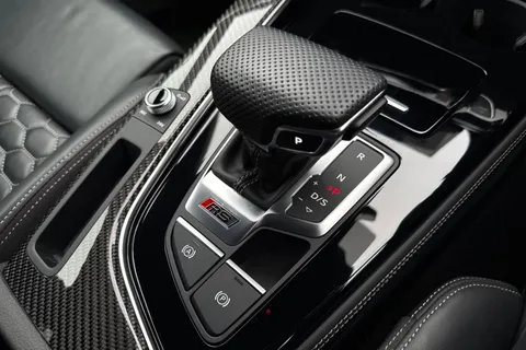 SV72WRX Audi RS 4 Avant RS 4 Avant Carbon Black   450 PS tiptronic Thumbnail #23