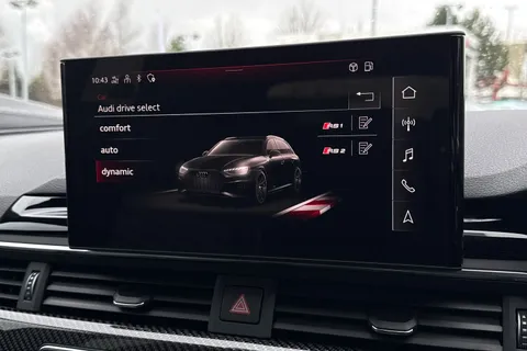 SV72WRX Audi RS 4 Avant RS 4 Avant Carbon Black   450 PS tiptronic Thumbnail #30