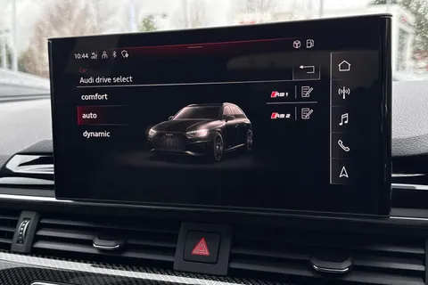 SV72WRX Audi RS 4 Avant RS 4 Avant Carbon Black   450 PS tiptronic Thumbnail #35