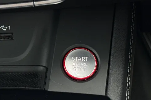 SV72WRX Audi RS 4 Avant RS 4 Avant Carbon Black   450 PS tiptronic Thumbnail #49