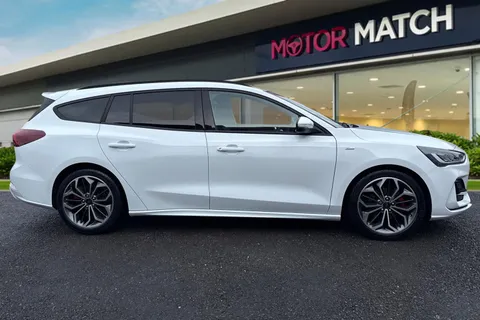 YJ74OEE Ford Focus 1.0T EcoBoost MHEV ST-Line X DCT Euro 6 (s/s) 5dr Thumbnail #4