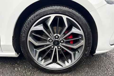 YJ74OEE Ford Focus 1.0T EcoBoost MHEV ST-Line X DCT Euro 6 (s/s) 5dr Thumbnail #14