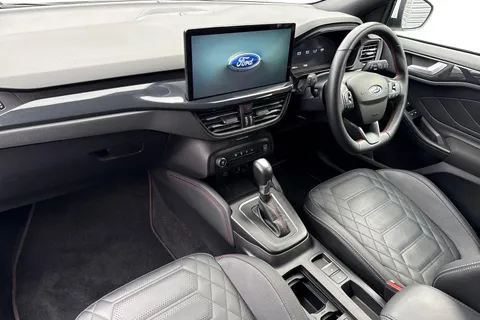 YJ74OEE Ford Focus 1.0T EcoBoost MHEV ST-Line X DCT Euro 6 (s/s) 5dr Thumbnail #16