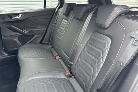 YJ74OEE Ford Focus 1.0T EcoBoost MHEV ST-Line X DCT Euro 6 (s/s) 5dr Thumbnail #20