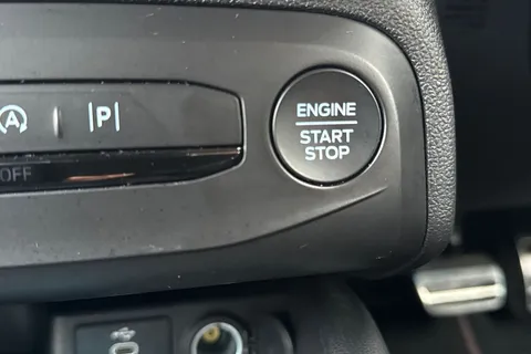 YJ74OEE Ford Focus 1.0T EcoBoost MHEV ST-Line X DCT Euro 6 (s/s) 5dr Thumbnail #40