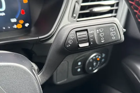 YJ74OEE Ford Focus 1.0T EcoBoost MHEV ST-Line X DCT Euro 6 (s/s) 5dr Thumbnail #44