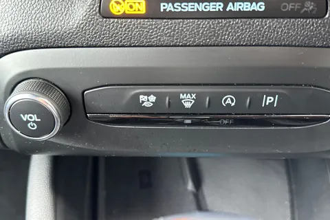 YJ74OEE Ford Focus 1.0T EcoBoost MHEV ST-Line X DCT Euro 6 (s/s) 5dr Thumbnail #52