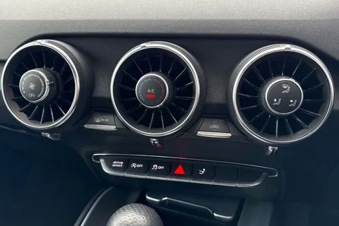 KT19LVN Audi TT 2.0 TFSI 45 S line Roadster S Tronic Euro 6 (s/s) 2dr Thumbnail #22