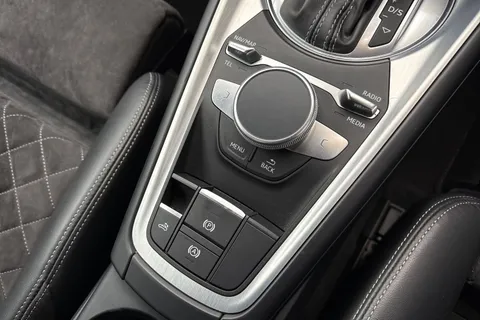 KT19LVN Audi TT 2.0 TFSI 45 S line Roadster S Tronic Euro 6 (s/s) 2dr Thumbnail #38