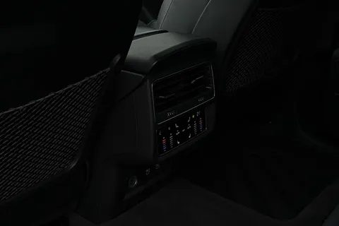 EA70UMY Audi SQ8 Vorsprung TFSI  507 PS tiptronic Thumbnail #32