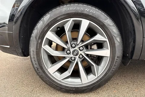 PX21OZN Audi Q5 2.0 TDI 40 S line S Tronic quattro Euro 6 (s/s) 5dr Thumbnail #10