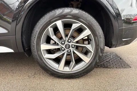 PX21OZN Audi Q5 2.0 TDI 40 S line S Tronic quattro Euro 6 (s/s) 5dr Thumbnail #13