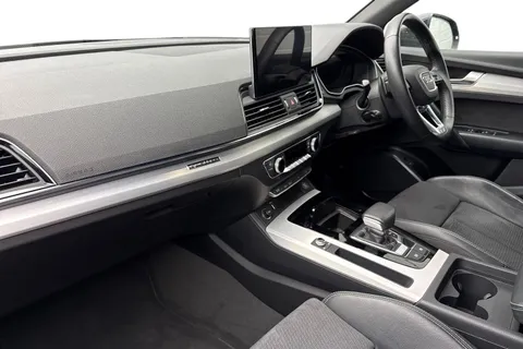 PX21OZN Audi Q5 2.0 TDI 40 S line S Tronic quattro Euro 6 (s/s) 5dr Thumbnail #15