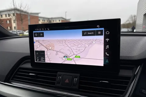 PX21OZN Audi Q5 2.0 TDI 40 S line S Tronic quattro Euro 6 (s/s) 5dr Thumbnail #17