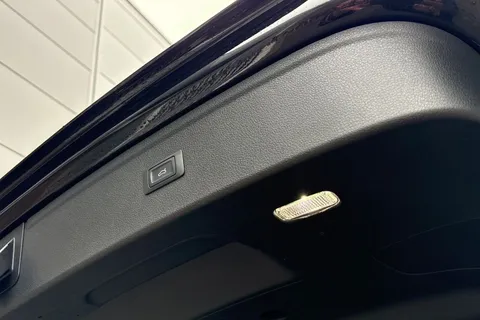 PX21OZN Audi Q5 2.0 TDI 40 S line S Tronic quattro Euro 6 (s/s) 5dr Thumbnail #33