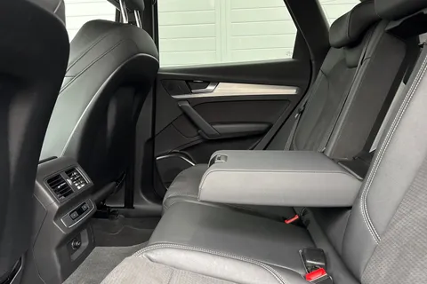 PX21OZN Audi Q5 2.0 TDI 40 S line S Tronic quattro Euro 6 (s/s) 5dr Thumbnail #40