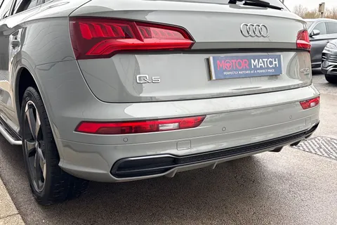 SO19SUV Audi Q5 2.0 TDI 40 Black Edition S Tronic quattro Euro 6 (s/s) 5dr Thumbnail #8