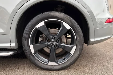 SO19SUV Audi Q5 2.0 TDI 40 Black Edition S Tronic quattro Euro 6 (s/s) 5dr Thumbnail #13