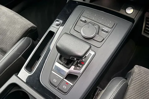 SO19SUV Audi Q5 2.0 TDI 40 Black Edition S Tronic quattro Euro 6 (s/s) 5dr Thumbnail #23