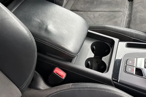 SO19SUV Audi Q5 2.0 TDI 40 Black Edition S Tronic quattro Euro 6 (s/s) 5dr Thumbnail #52