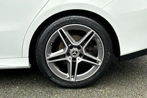 LV71WYW Mercedes-Benz Cla Class 1.3 CLA180 AMG Line (Premium Plus 2) Coupe 7G-DCT Euro 6 (s/s) 4dr Thumbnail #13