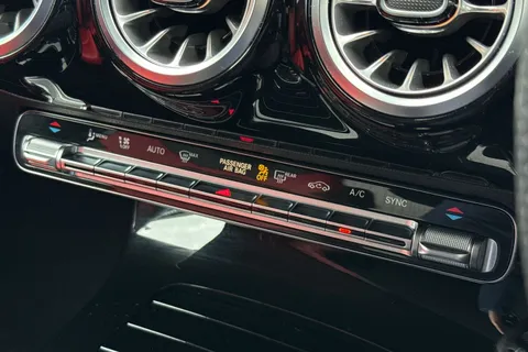 LV71WYW Mercedes-Benz Cla Class 1.3 CLA180 AMG Line (Premium Plus 2) Coupe 7G-DCT Euro 6 (s/s) 4dr Thumbnail #23