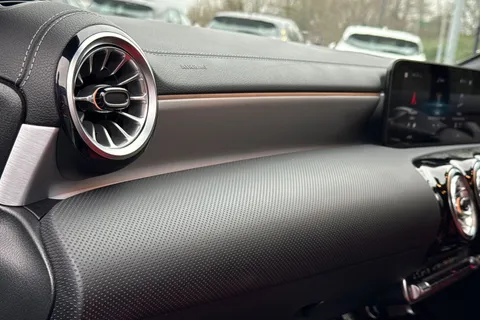 LV71WYW Mercedes-Benz Cla Class 1.3 CLA180 AMG Line (Premium Plus 2) Coupe 7G-DCT Euro 6 (s/s) 4dr Thumbnail #35