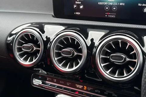 LV71WYW Mercedes-Benz Cla Class 1.3 CLA180 AMG Line (Premium Plus 2) Coupe 7G-DCT Euro 6 (s/s) 4dr Thumbnail #47