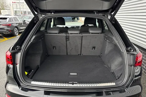 VK25CUG Audi Q3 S line 35 TFSI  150 PS S tronic Thumbnail #8